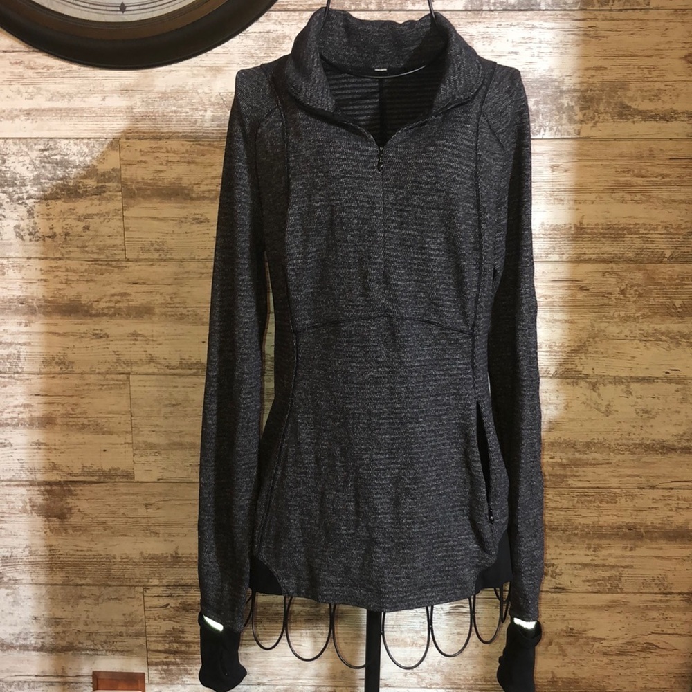 LULULEMON ATHLETICA 2/3 Zip Pullover Gray sweatshirt athletic wear thumb holes​​
